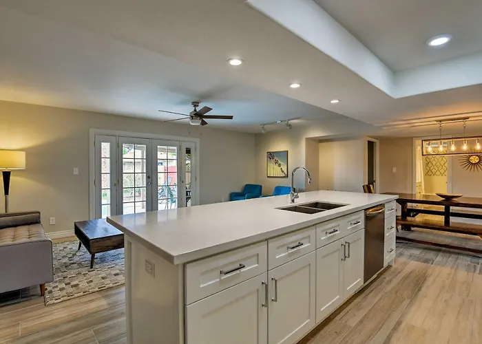 Holiday home 3 Mi To Asu: Getaway W/ Heated Pool Tempe