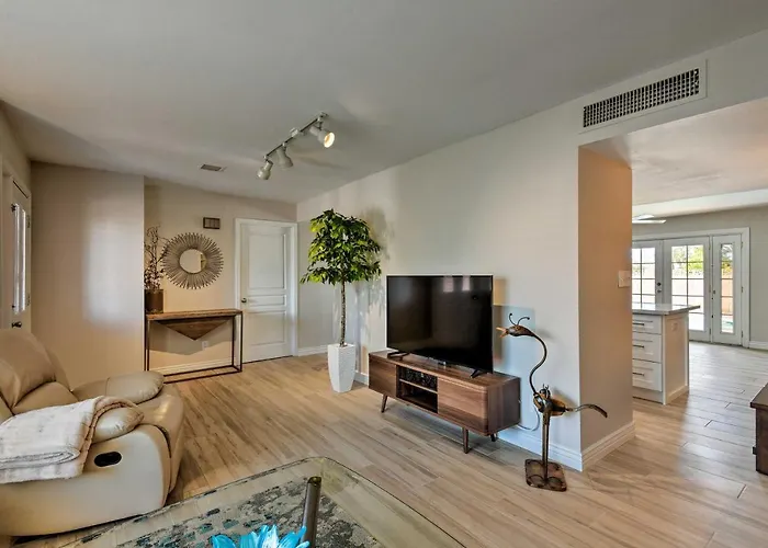 3 Mi To Asu: Getaway W/ Heated Pool